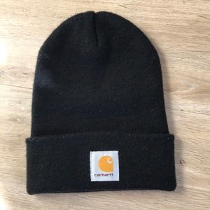 Men’s black Carhartt beanie